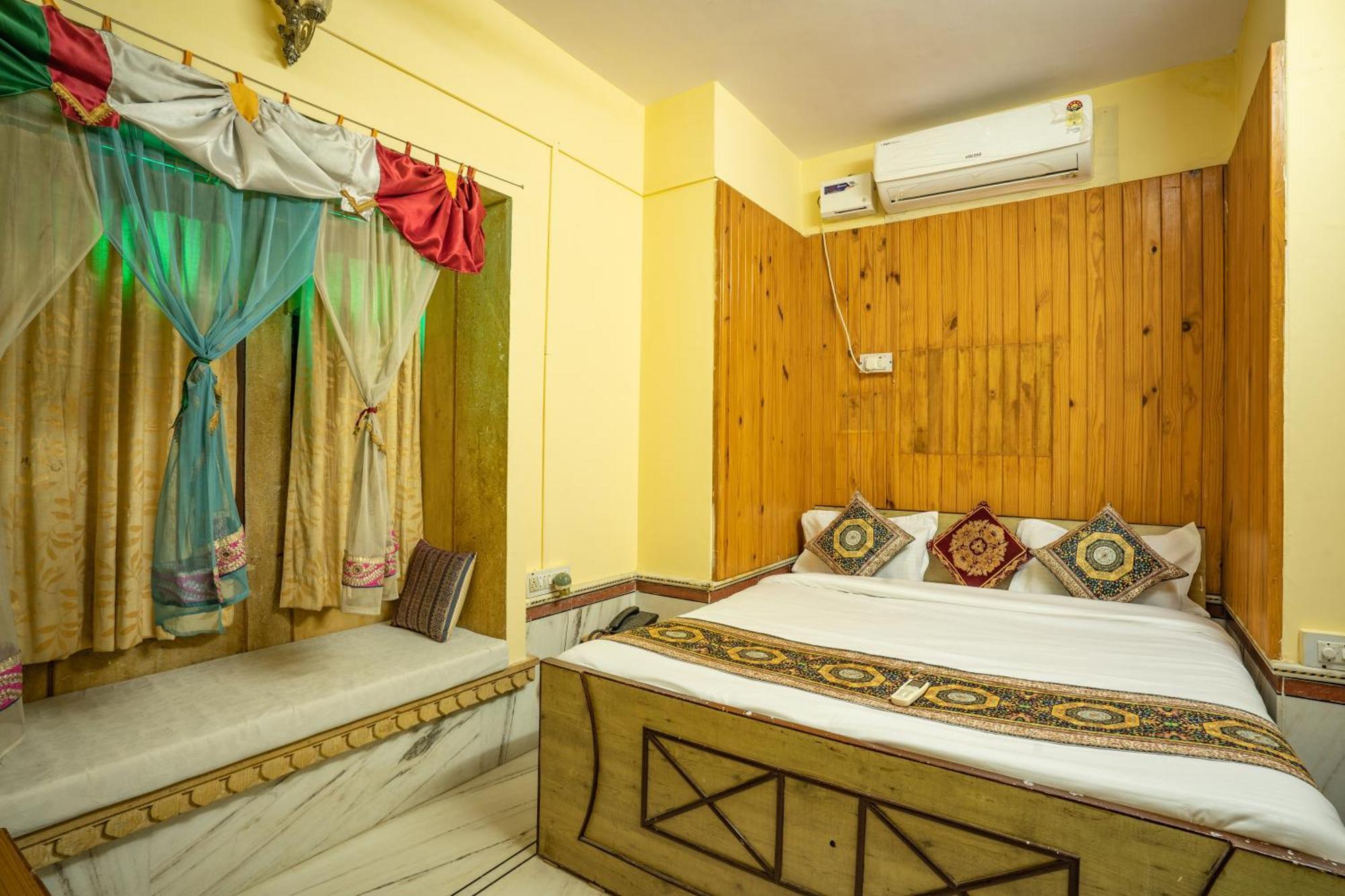 Hotel Classic Jaisalmer Ngoại thất bức ảnh